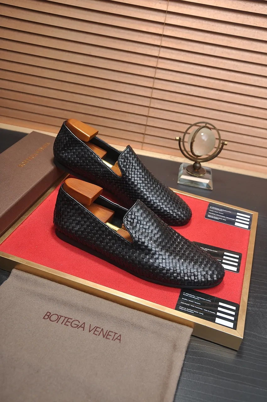 Men's shoes 💰600💶 [Botteg Venetta (BV)] (wallet shoes) exclusive new model official website new model The upper is made of high-quality top calfskin. Delicate feel and flowing luxurious texture. Tailored for refined men to create a noble aura. Detailed and regular Mark hand-stitching. Smooth lines. Full cowhide lining, comfortable to wash off sweat. 38-44
